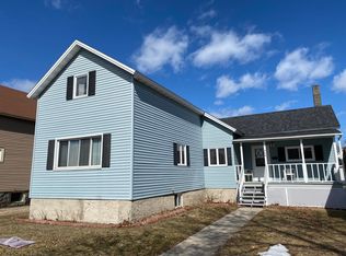 708 Terrace Ave, Marinette, WI 54143