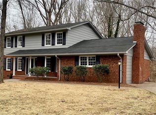 701 Cardinal Dr, Lexington, NC 27292