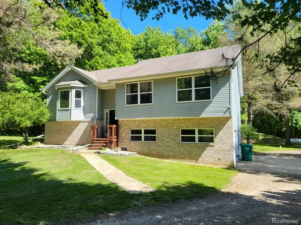860 N Sashabaw Rd, Ortonville, MI 48462