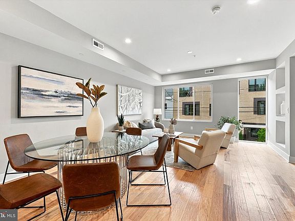 2nd image of 298A Delmar St
