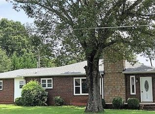 1578 Parkway Dr, Newton, NC 28658