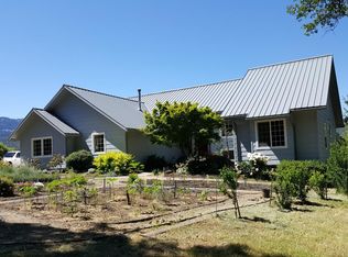 5520 S F Little Butte Cir, Eagle Point, OR 97524