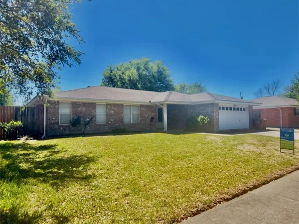 3917 Devonshire Dr, Corpus Christi, TX 78415