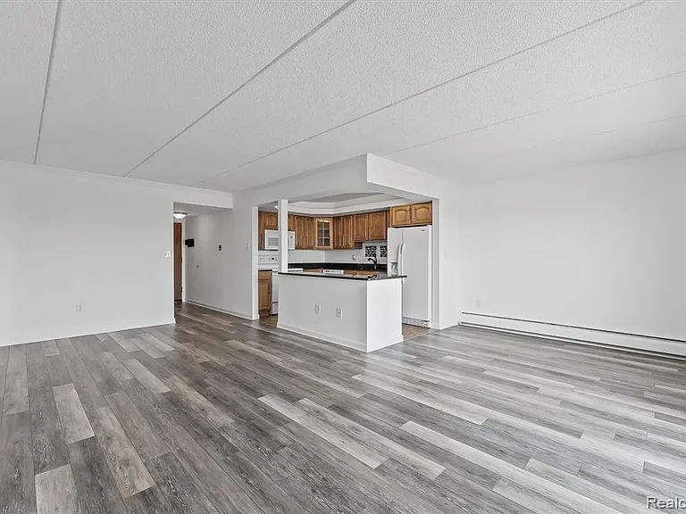 35300 Woodward Ave #507 — Photo 8