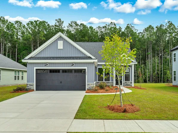 222 Creek Pointe Dr, Moncks Corner, SC 29461
