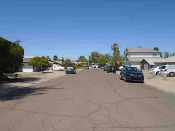 Exterior Neighborhood (street photo)