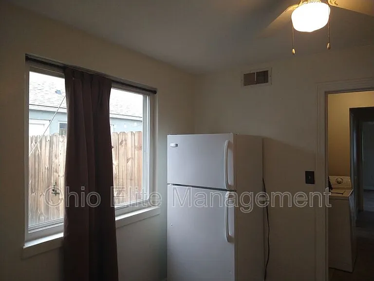 1050 Republic Ave — Photo 6