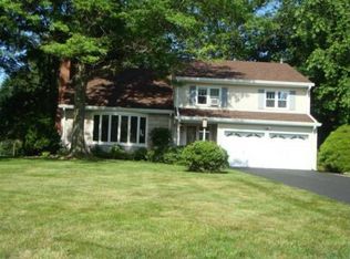 17 Fairview Rd, Robbinsville, NJ 08691