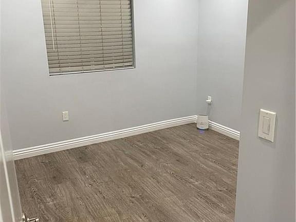 4th image of 5235 Allott Ave