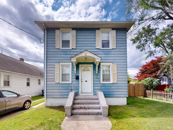 27 School St, Absecon, NJ 08201