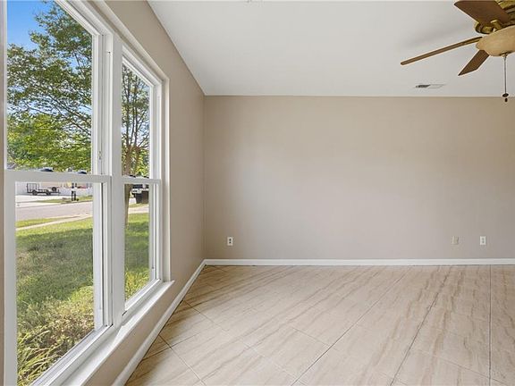 5th image of 3932 Sunstream Pkwy