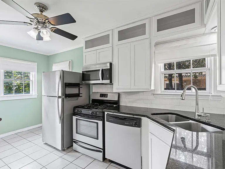 5834 Goodwin Ave — Photo 15