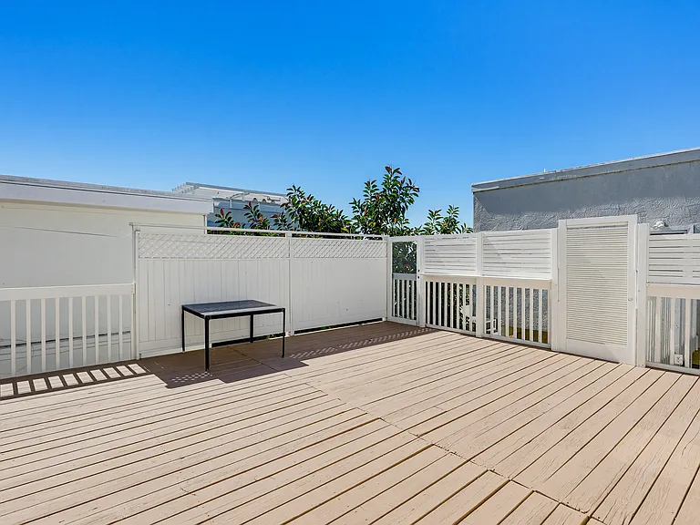 3733 Riviera Dr — Photo 25
