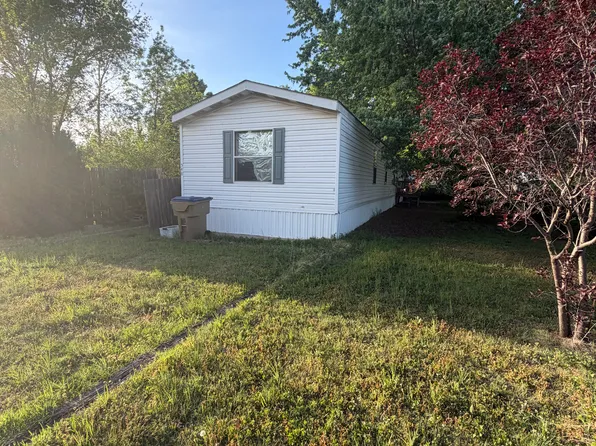 548 E Aetna Dr, Cheney, KS 67025