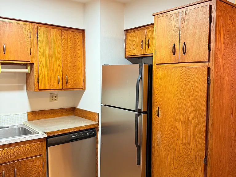 310 Hamilton St #1 — Photo 6