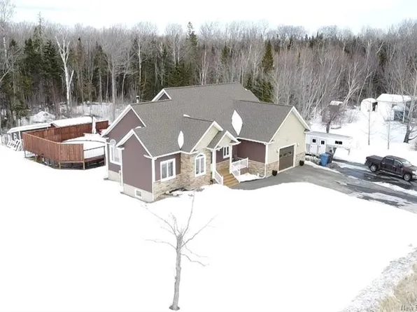 1124 Robertville, Beresford, NB E8K 2P5