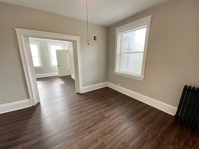 Chelsea Manor — Photo 33