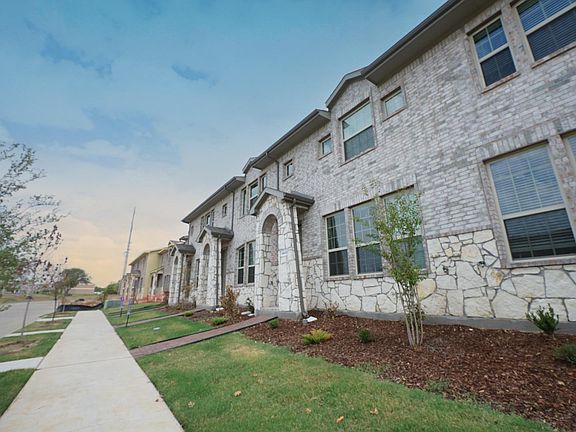 2nd image of 3433 Solana Cir