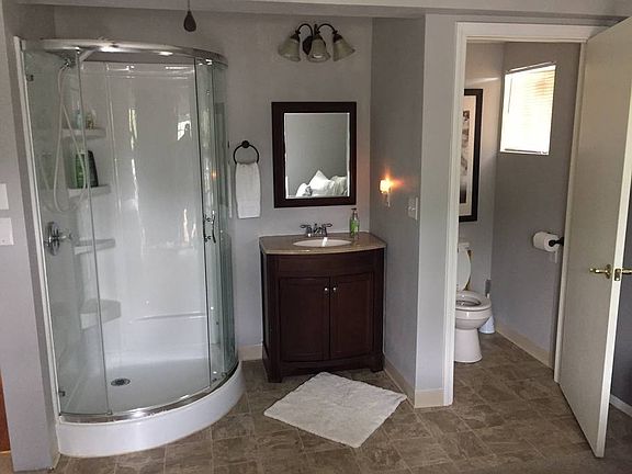 3rd image of 112 W Lacrosse Ave