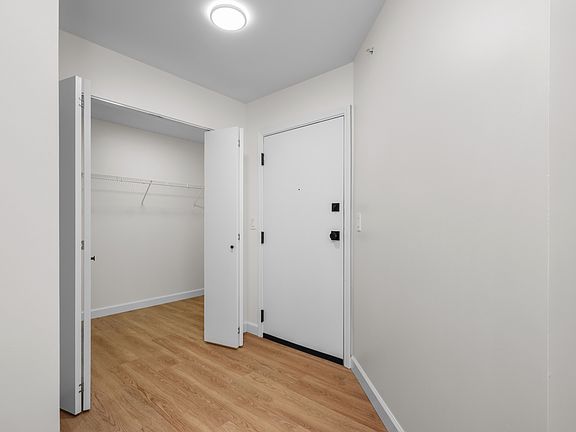 3rd image of 1727 W Hawkes St Unit 8