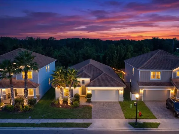 1111 Oak Bluff Dr, Davenport, FL 33837