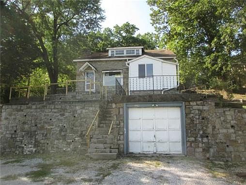 2nd image of 3329 NW Edgewater Trl