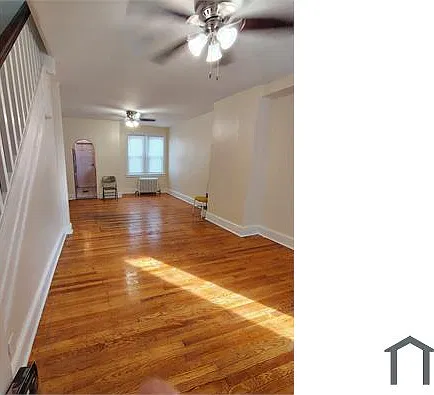 3 bed, 884 sqft, $1,800 — Photo 1