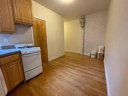 Rented by Best Apartments North Inc | media 28