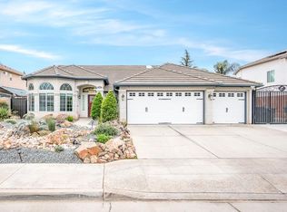 1685 E Ticonderoga Dr, Fresno, CA