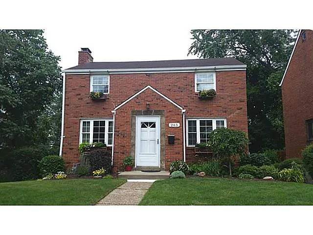 265 Catalpa Pl photo 1