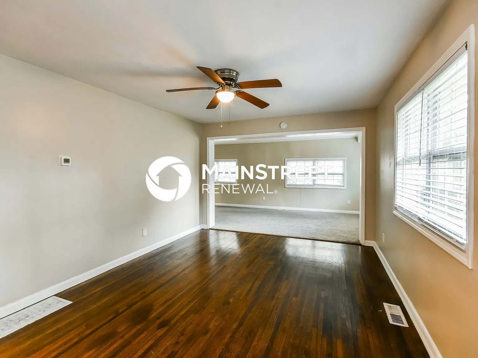 236 E Haven Dr — Photo 2
