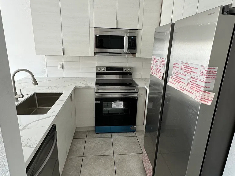 589 N Johnson Ave N #113 — Photo 1