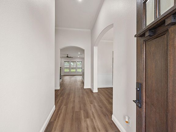 5th image of 18843 Maverick Ranch Rd E