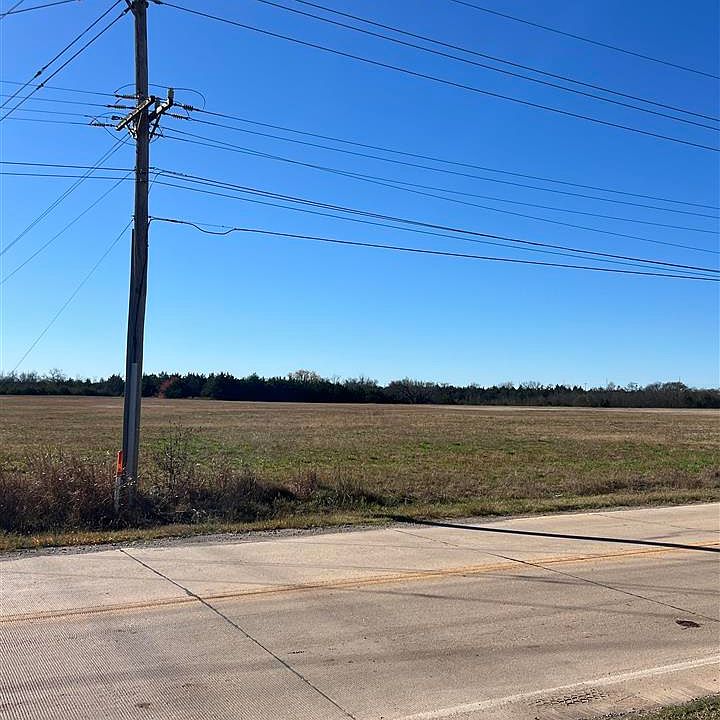 2nd image of 1999 E Airport Rd