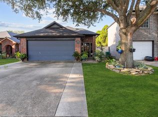 3725 Meadow Wood Dr, Pasadena, TX 77503