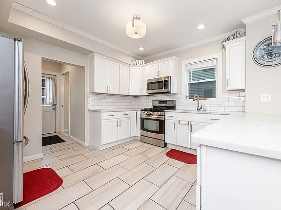 3eb3cae3e0cc0da059cd2ac6575589bb-uncropped_scaled_within_153