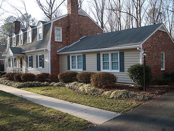 2nd image of 11710 Bollingbrook Dr