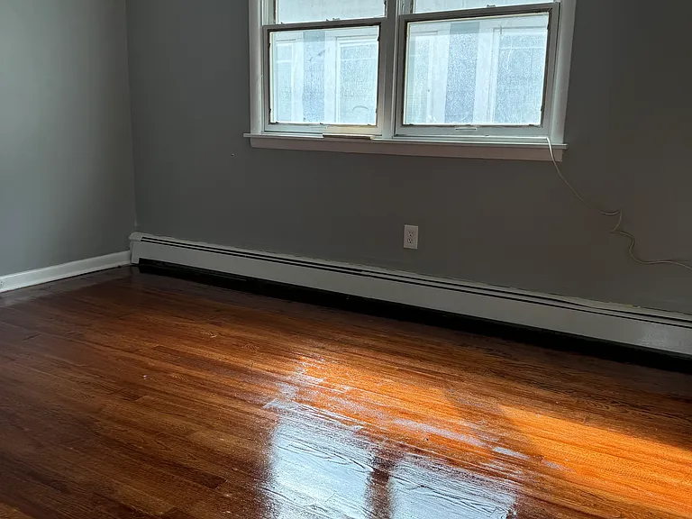 571 Morris St #1 — Photo 30