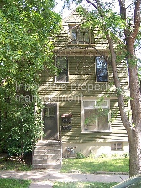 2nd image of 606 W 15th St
