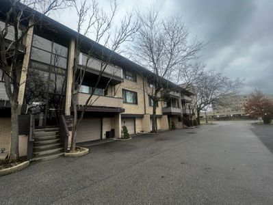 1710 Dempster St APT A, Park Ridge, IL, 60068