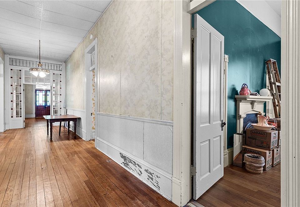 22nd image of 701 1st St