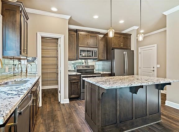 3rd image of 9501 W 132nd Pl