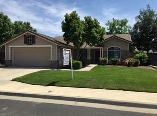 2692 Mitchell Ave, Clovis, CA 93611