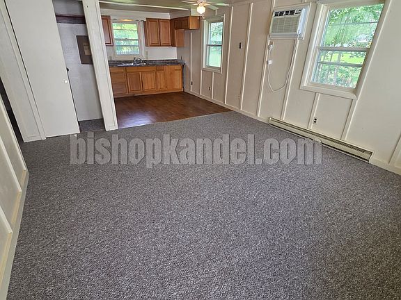 5th image of 606 Frazer St APT B