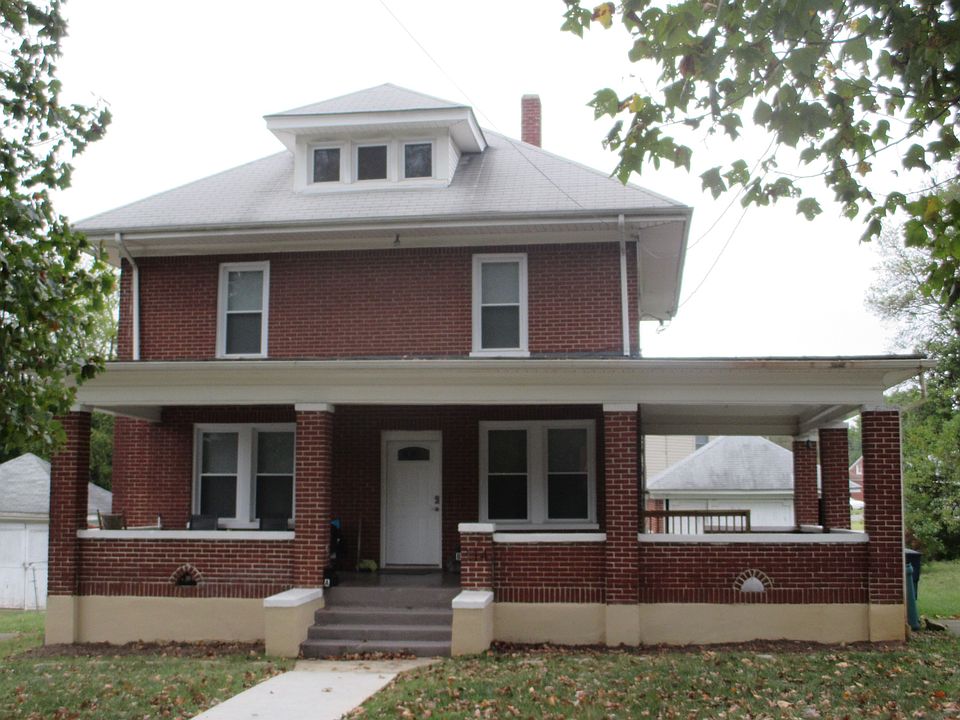 1st image of 114 Huntington Blvd NE #2
