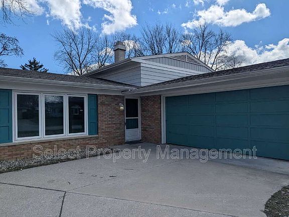 2nd image of 3226 Arrowwood Dr