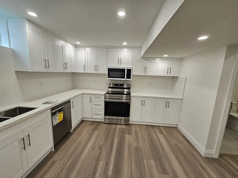 3 Kaufman Dr #UPPER — Photo 19