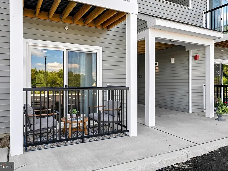 1000 Colby Ln #1204 — Photo 40