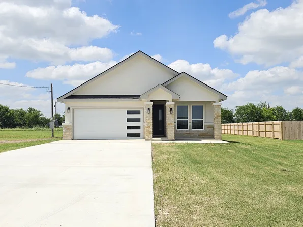 12611 Toro Dr, Atascosa, TX 78002