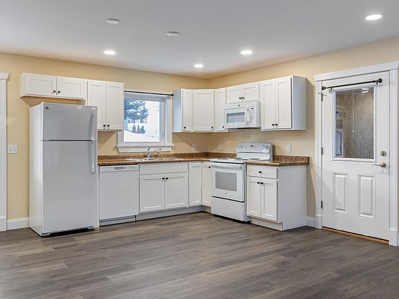 4th image of 102 East Shore Drive